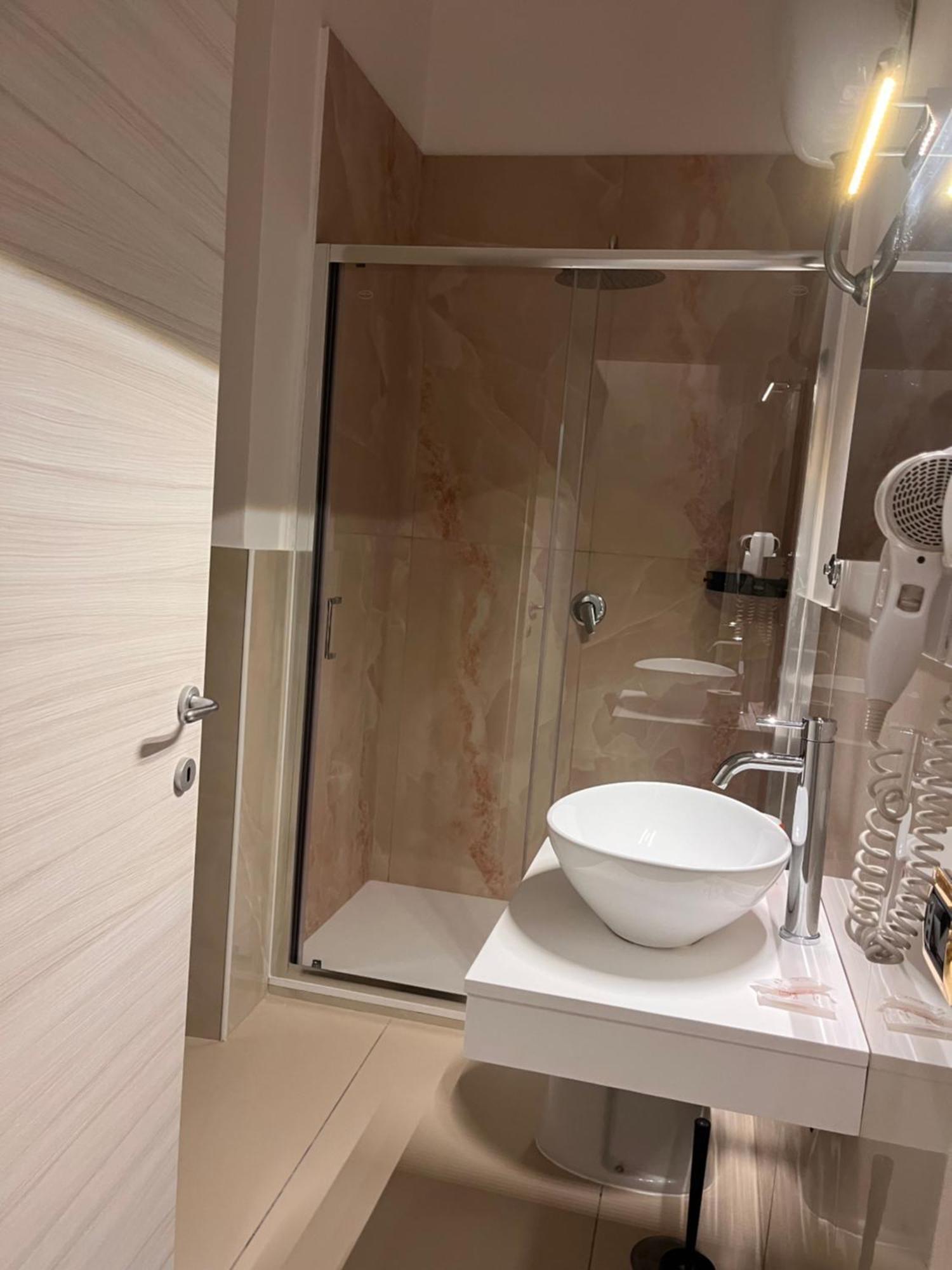 International Hotels Napoli Eksteriør bilde